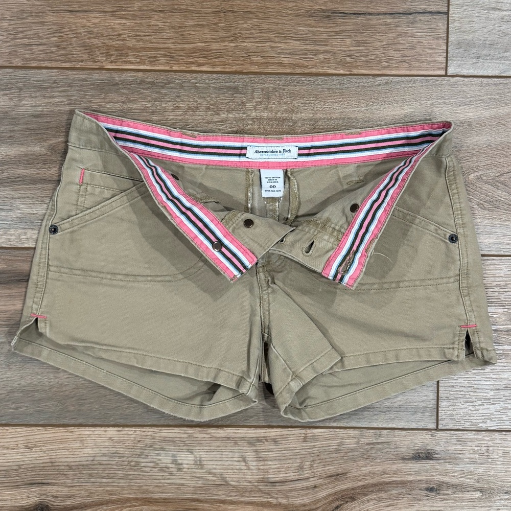 ABERCROMBIE Vintage 2000s Y2k Mid-rise Khaki Short Shorts | Size 00